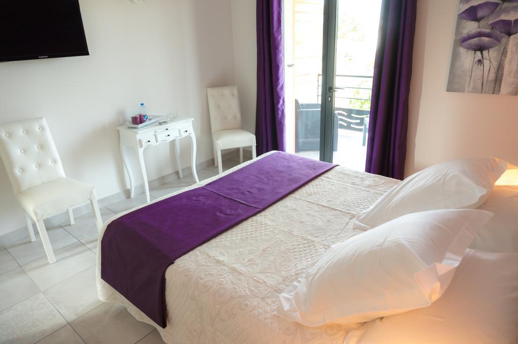 Le Clos De L'Olivade Saint-Just  Zimmer foto